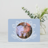 Invitation Baptême bleu clair floral simple (Debout devant)