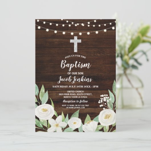 Invitation Baptême Christening Fleurs blanches Bois rustique (Debout devant)