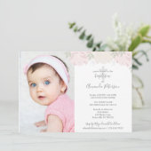 Invitation Baptême croisé de fille de pivoines molles de rose (Debout devant)
