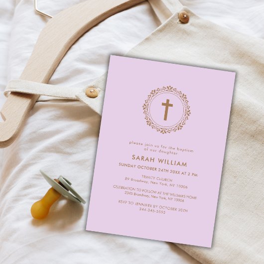 Invitation Baptême de couronnes violettes élégantes de Croix 