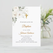 Invitation Baptême fleurs blanches croix dorée neutre (Debout devant)