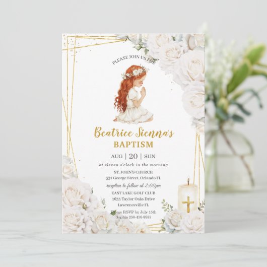 Invitation Baptême floral blanc chic Christening Prier Girl (Debout devant)