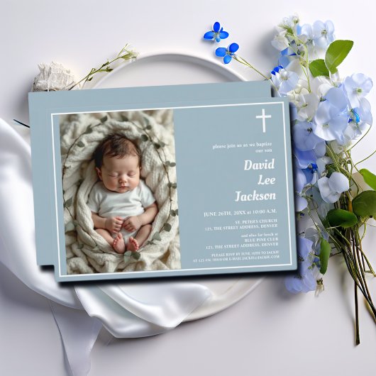 Invitation Baptême moderne Croix blanche Dusty Photo bleue