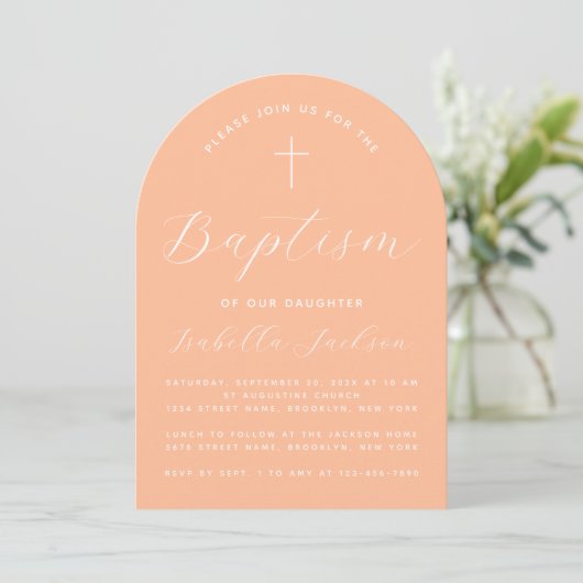 Invitation Baptême Peach Arch Script moderne Fille Christenin (Debout devant)