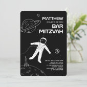 Invitation Bar Mitzvah Astronaut moderne noir et blanc (Debout devant)