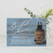 Invitation Baril de vin Rustique Dusty Blue Barn Fête des mar (Debout devant)