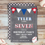 Invitation Baseball Balle Chalkboard Sports Anniversaire de e<br><div class="desc">Invitation Anniversaire de enfant de baseball Ball Chalkboard Sports. Carte de fête d'anniversaire de baseball mignonne. Le design a des boules de baseball et des drapeaux de bunting dans les couleurs rouge, blanc et bleu sur un arrière - plan de tableau noir. Personnalisez cet invitation d'anniversaire avec le nom, l'âge...</div>
