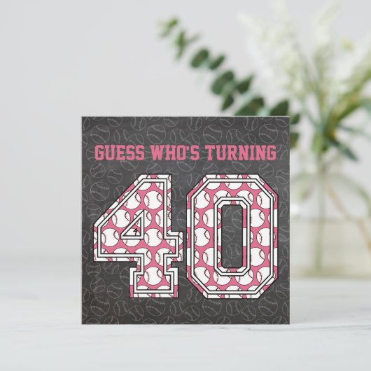 Invitation Baseball Chalkboard rose 40e anniversaire (Debout devant)