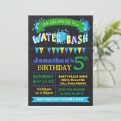 Invitation Bassin d'eau fête d'anniversaire Bleu Green Chalkb (Debout devant)