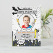 Invitation Bat Black et Grey Comic Anniversaire (Debout devant)