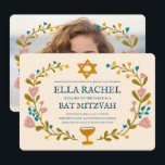 Invitation Bat mitzvah à couronne florale sur mesure dessiné<br><div class="desc">Carte parfaite pour annoncer une bar mitzvah, bat mitzvah ou autre célébration juive ! L'art fait main pour vous ! ENTIÈREMENT PERSONNALISABLE ! Cliquez sur "Personnaliser" ci-dessus pour modifier le texte et ajouter votre propre photo au verso. Cliquez sur "modifier à l'aide de l'outil de conception" pour ajuster les polices,...</div>