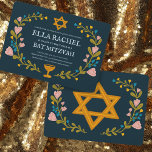 Invitation Bat mitzvah à couronne florale sur mesure dessiné<br><div class="desc">Carte parfaite pour annoncer une bar mitzvah, bat mitzvah ou autre célébration juive ! L'art fait main pour vous ! ENTIÈREMENT PERSONNALISABLE ! Cliquez sur "Personnaliser" ci-dessus pour modifier le texte. Cliquez sur "modifier à l'aide de l'outil de conception" pour ajuster les polices, les couleurs et les placements. Vous pouvez...</div>
