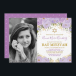 Invitation Bat mitzvah floral d'or pourpre Girly de lavande<br><div class="desc">Célébrez le bat mitzvah de votre fille avec cette invitation florale magnifique de lavande et d'or ! Les mots sont entièrement personnalisables. Si vous voulez changer le style de police,  les couleurs ou réarranger les graphiques cliquent sur simplement le "clic pour customiser plus loin" se boutonnent.</div>