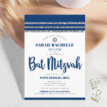 Invitation Bat mitzvah Marine Bleu Script Simple Moderne Tall<br><div class="desc">Soyez fier, réjouissez-vous et présentez cette étape importante de votre Bat mitzvah préféré ! Envoyer cette invitation cool, unique, moderne, personnalisée pour un événement à retenir. Téméraire, écriture bleu marine typographie, Star of David et une parties scintillant bleu marine et argent rayé tallit d'inspiration graphique superpose un arrière - plan...</div>