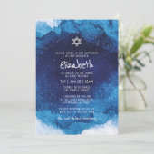 Invitation Bat mitzvah Moderne Typographie Bleu Aquarelle (Debout devant)