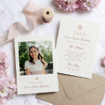 Invitation Bat mitzvah photo en or doux et simple Faux Rose<br><div class="desc">Ce look d'or simple et élégant,  faux rose et l'invitation de Bat mitzvah juif blanc présente une typographie de style vintage et fantaisiste et une étoile d'or rose de David. Ajoutez sa photo à l'avant. Un style élégant,  classique et minimaliste qui reste unique et tendance.</div>