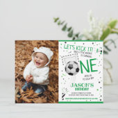 Invitation Battez-le ! Photo de soccer vert 1er anniversaire (Debout devant)