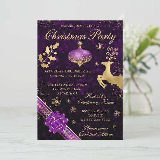 Invitation Bauble violet et or et fête de Noël au ruban (Debout devant)