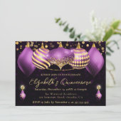 Invitation Baubles de Noël pourpre et or Quinceanera (Debout devant)