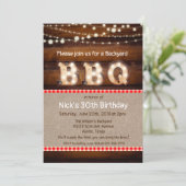 Invitation BBQ rustique de jardin pour tout âge (Debout devant)