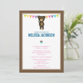 Invitation Bear Brown mignonne tenant un Baby shower de fleur (Debout devant)