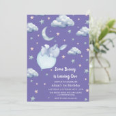 Invitation Bébé mignon 1er anniversaire bébé garçon pourpre (Debout devant)