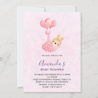 Bébé mignon dans un Baby shower de couverture de c