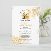 Invitation Bébé Mignon en Route Fête Prénatale Bébé Abeille (Debout devant)