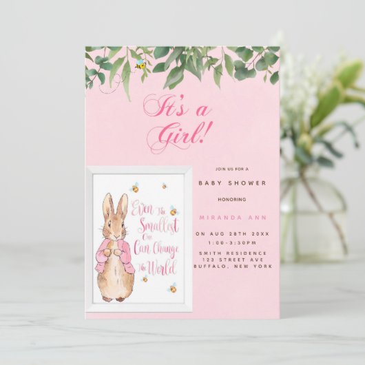 Invitation Bébé Peter Rabbit mignon dans Douche rose Invitati (Debout devant)
