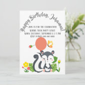 Invitation Bébé Skunk, Papillon & Fleurs Anniversaire (Debout devant)
