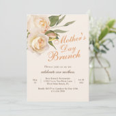 Invitation Belle Chic Blanc Roses Crème Fête des Mères Brunch (Debout devant)