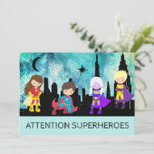 Invitation *~* Belle SUPERHEROS Anniversaire de enfant Party (Debout devant)