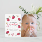 Invitation Berry First Strawberry Floral 1er Anniversaire Pho (Debout devant)