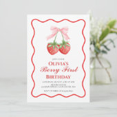 Invitation Berry First Strawberry Pink Bow 1er anniversaire (Debout devant)