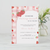 Invitation Berry Sweet Pink Fraise Baby shower coquette (Debout devant)