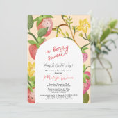 Invitation Berry Sweet Strawberry Baby shower rose (Debout devant)