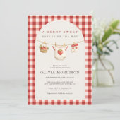 Invitation Berry Sweet Strawberry Clothesline Baby Shower (Debout devant)