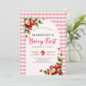 Invitation Berry Sweet Strawberry Gingham Summer 1st Birthday (Debout devant)