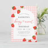 Invitation Berry Sweet Strawberry rose Girl Anniversaire (Debout devant)