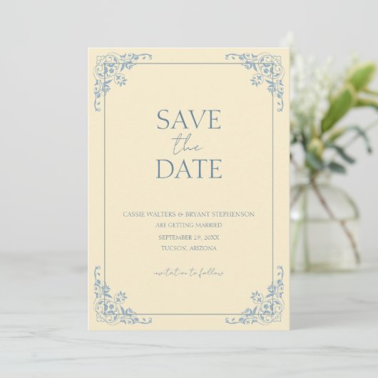 Invitation Beurre jaune Dusty bleu minimal Enregistrer la dat (Debout devant)