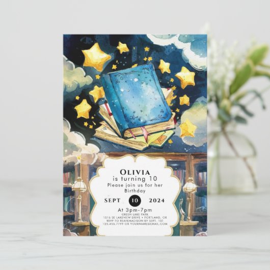 Invitation Bibliothèque Simple Magic Storybook Anniversaire (Debout devant)
