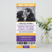 Invitation Billet de sport violet et jaune, enregistrez la da (Debout devant)