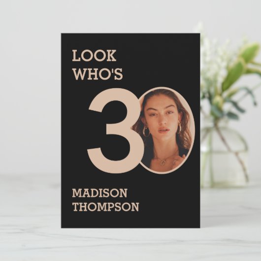 Invitation Black and Sparkle Gold Parties scintillant 30e ann (Debout devant)