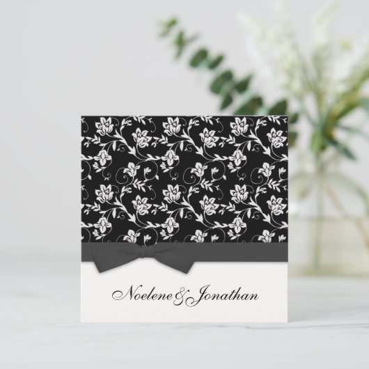 Invitation Black and White Bow Flower Wedding Invite (Debout devant)