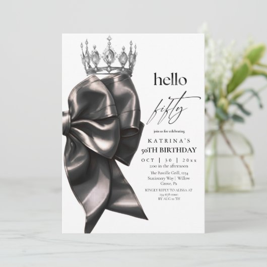 Invitation Black Bow 50th Birthday (Debout devant)