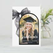 Invitation Black Bow Photo Graduation (Debout devant)