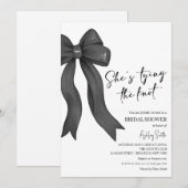 Invitation Black Bow She's Tying the Knot Fête des mariées (Devant / Derrière)