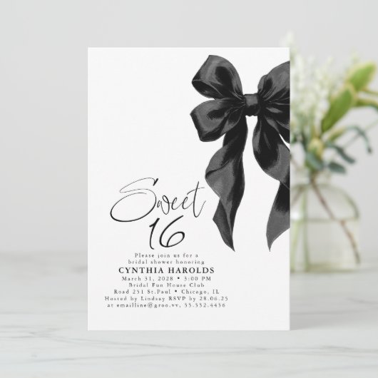Invitation Black Bow Sweet 16 Birthday (Debout devant)