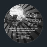 Invitation Black Circle Round Disco Ball 60e fête d'anniversa<br><div class="desc">Black Circle Round Disco Ball 60th Birthday Party Invitation pour hommes ou femmes! Rappelez-vous de l'ancien temps. Invitation ronde en forme de cercle. Boule disco argentée brillante avec des rayons de lumière et arrière - plan brillant en noir et blanc.</div>