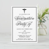 Invitation Black Elegant Script Médicale School Graduation (Debout devant)